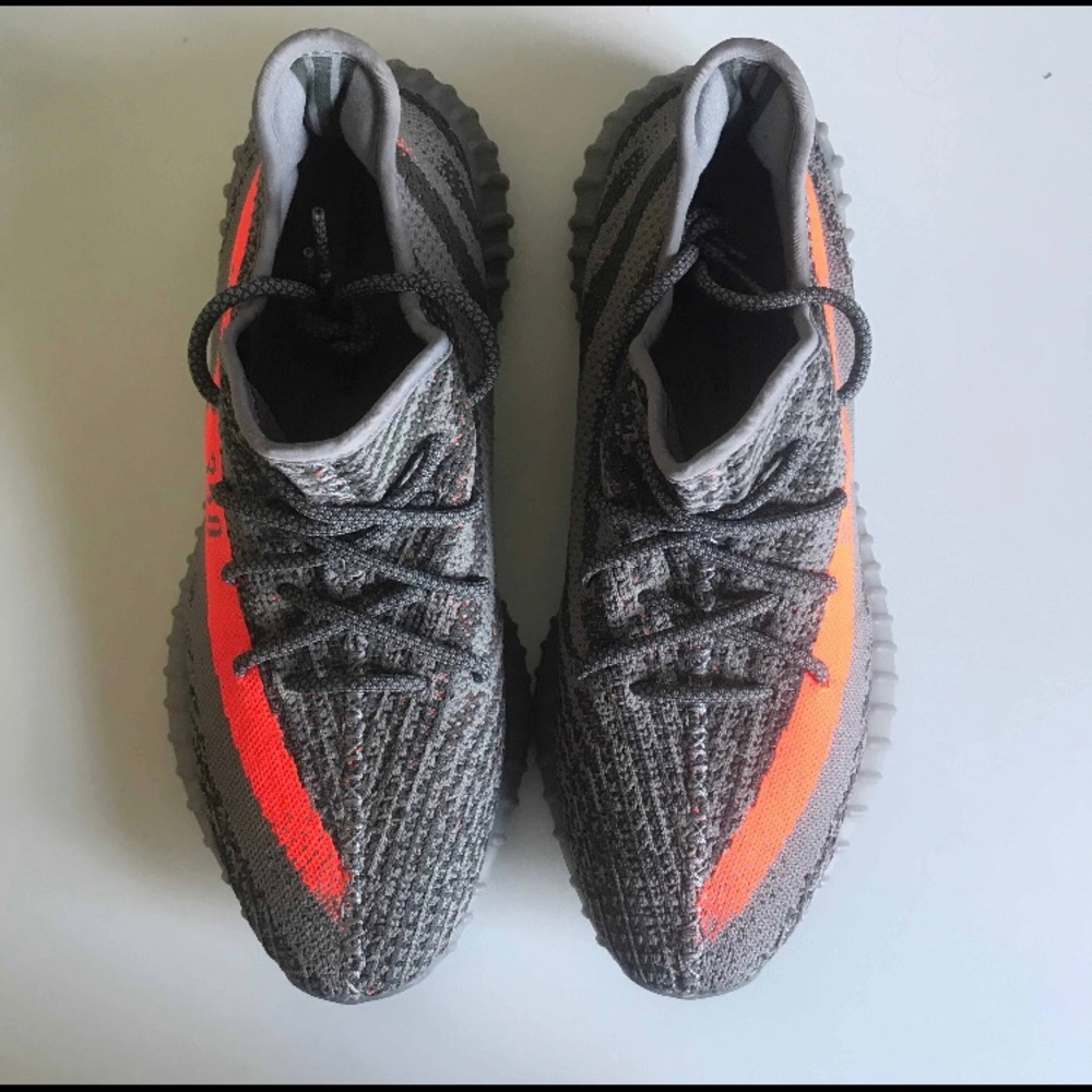 Yeezys Boost 350 V2 “Beluga”